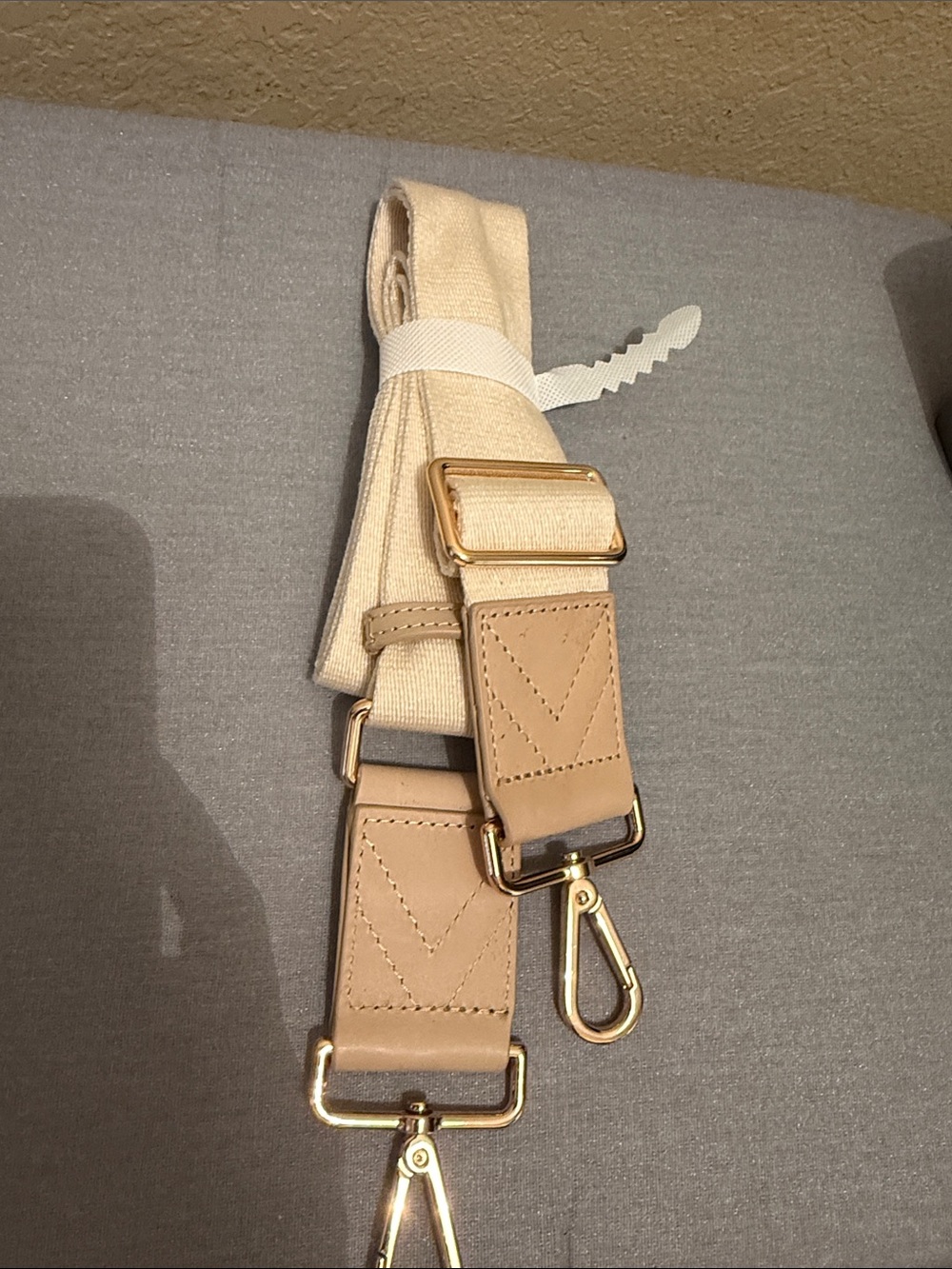 Vineyard Vines Blue and Cream Tote - Picture 11 of 11